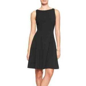 Banana Republic black fit & flare seamed boat neck sleeveless dress 4P 4 petite